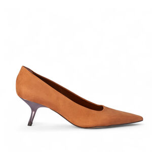 SCARPIN SALTO MÉDIO CARAMELO DE COURO NOBUCK