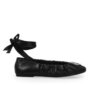 SAPATILHA PRETA COURO FITA CETIM