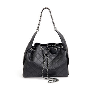 BOLSA SHOPPER PRETA DE COURO MATELASSÊ COM ALÇA CORRENTE