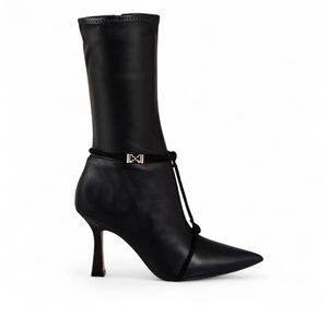 BOTA CANO M&Eacute;DIO PRETA STRETCH COM DETALHE NOBUCK