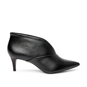 BOTA CANO CURTO PRETA DE COURO