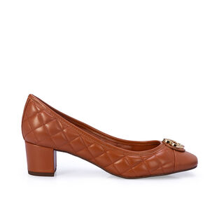 SCARPIN SALTO BAIXO CARAMELO CAMEL DE COURO MATELASSÊ