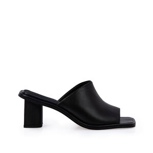 MULE PRETA SALTO BAIXO DE COURO