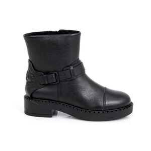 BOTA CANO CURTO DE COURO PRETA