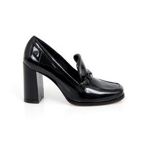 LOAFER BICO QUADRADO PRETO VERNIZ DE COURO