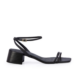 SAND&Aacute;LIA SALTO BAIXO PRETA DE COURO