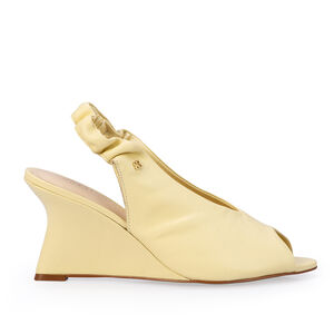 SAND&Aacute;LIA ANABELA COURO CREME BRULLE EL&Aacute;STICO