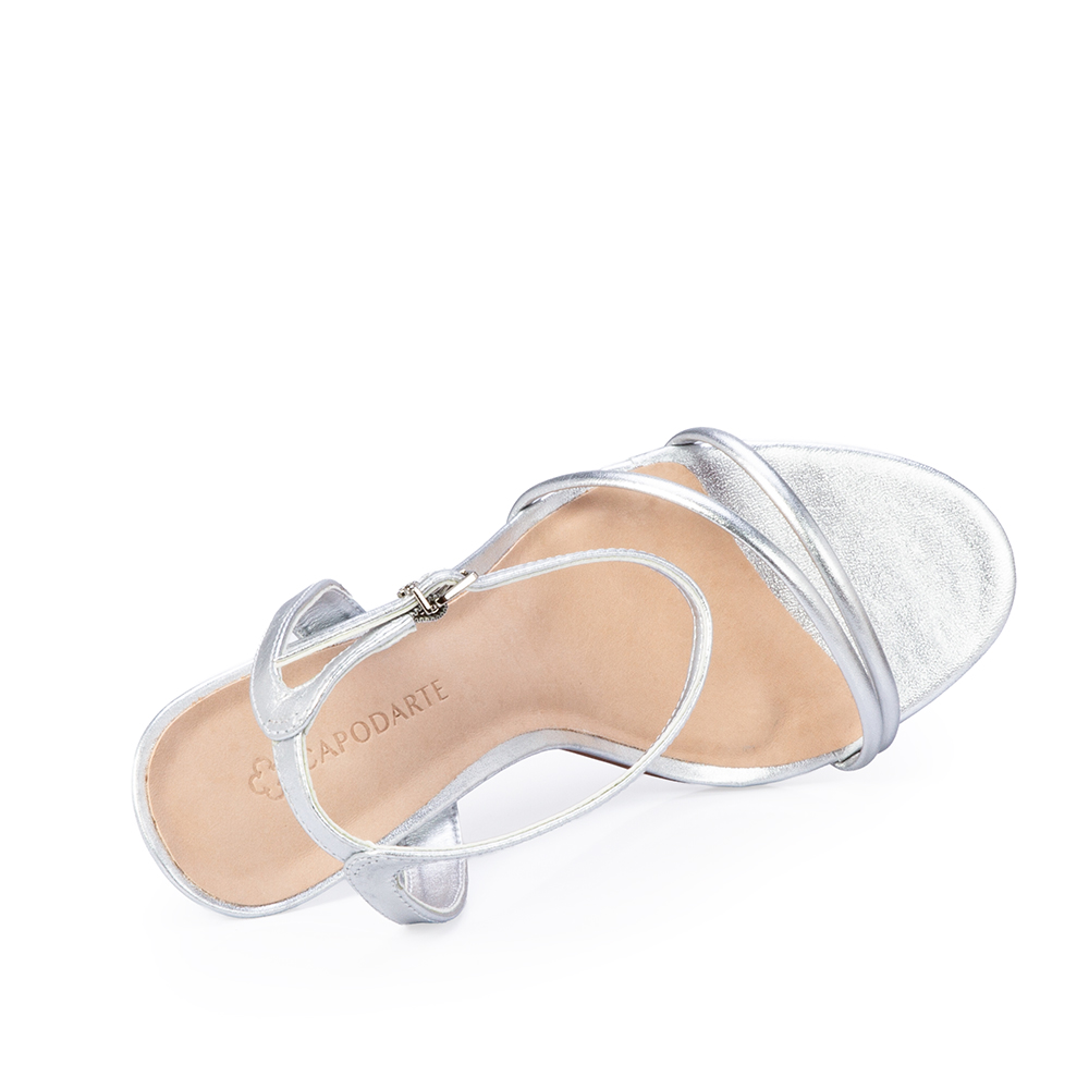 SAND&Aacute;LIA SALTO ALTO PRATEADA METALIZADA DE COURO image number 4