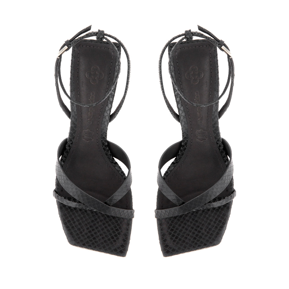 SANDÁLIA SALTO MÉDIO PRETO DE COURO PITONE image number 4