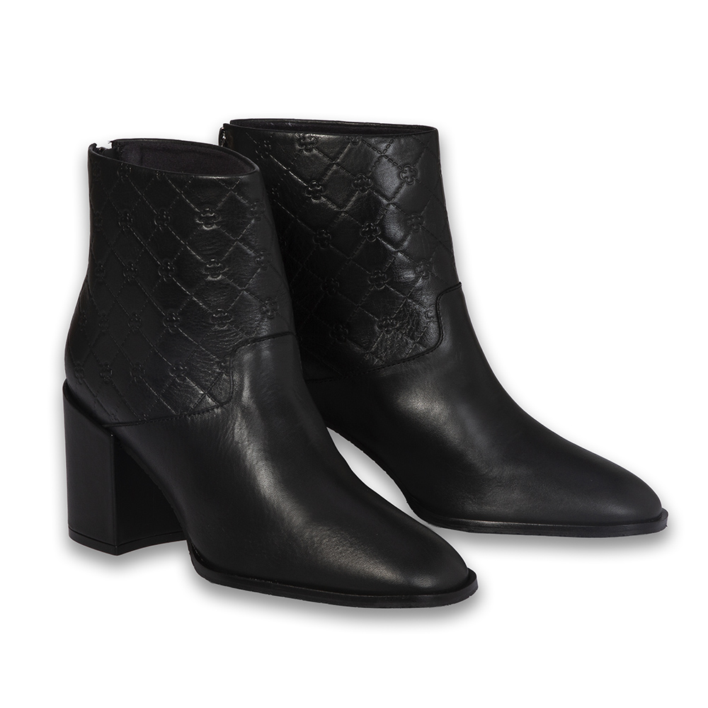 BOTA CANO CURTO PRETA DE COURO MONOGRAMA image number 4