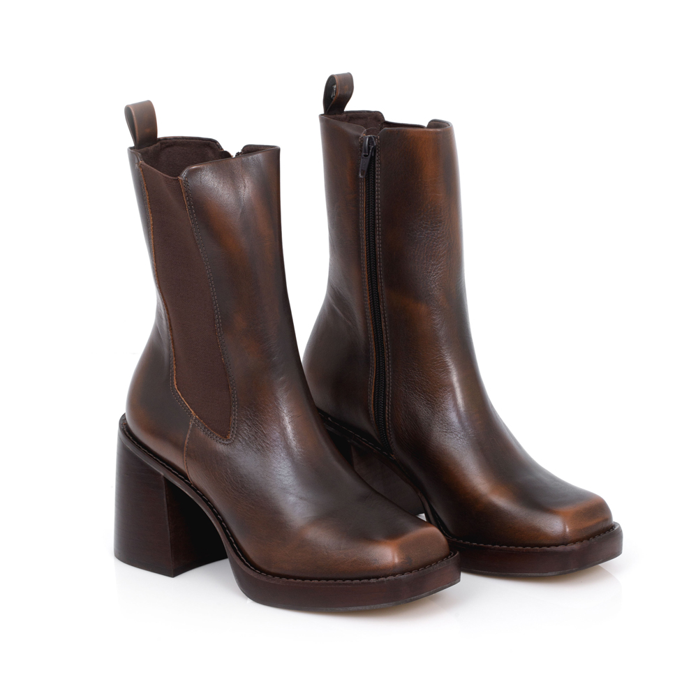 BOTA SALTO ALTO BLOCO MARROM DE COURO image number 1