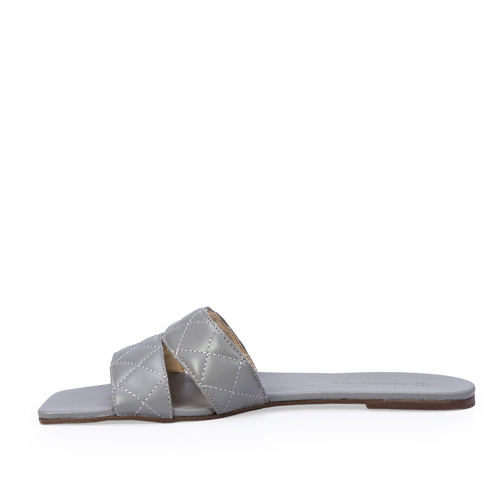 CHINELO RASTEIRO CINZA CARBONO DE COURO MATELASS&Ecirc; image number 2