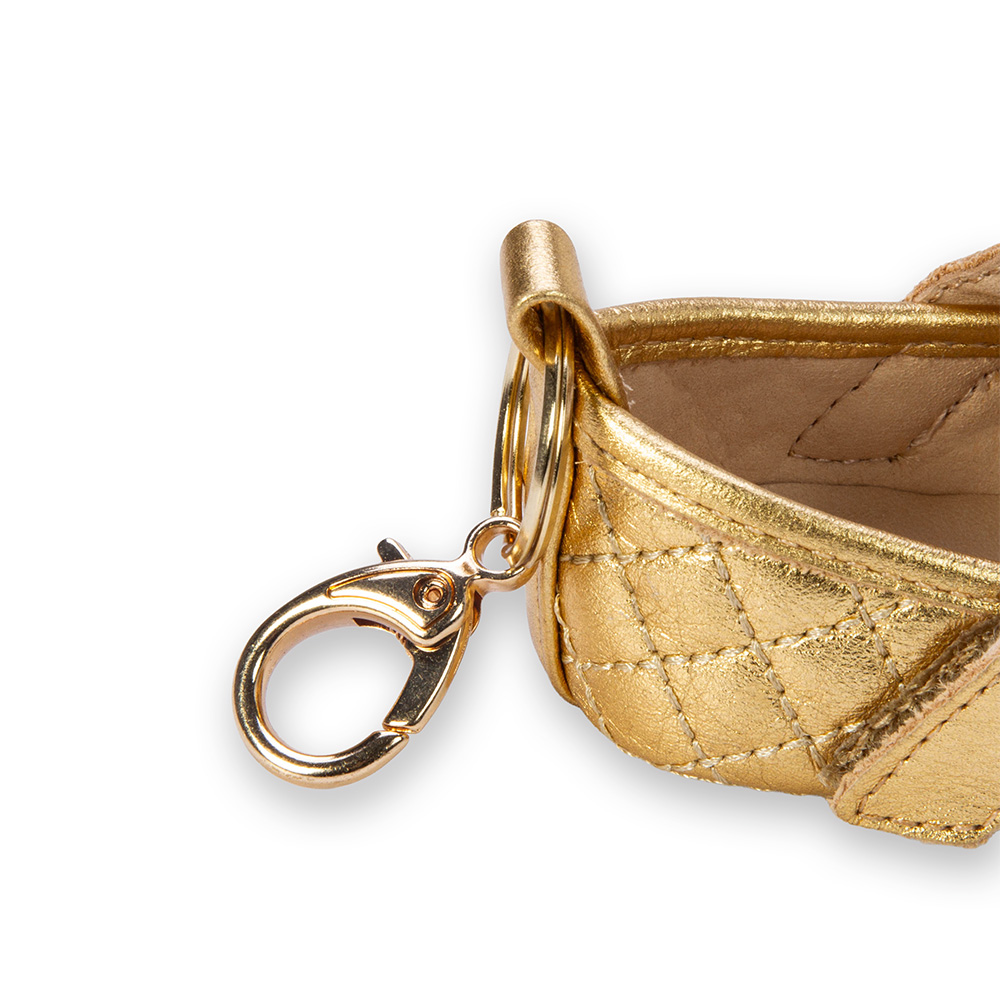 SAPATILHA RN DOURADA DE COURO MATELASS&Ecirc; COM VELCRO image number 4