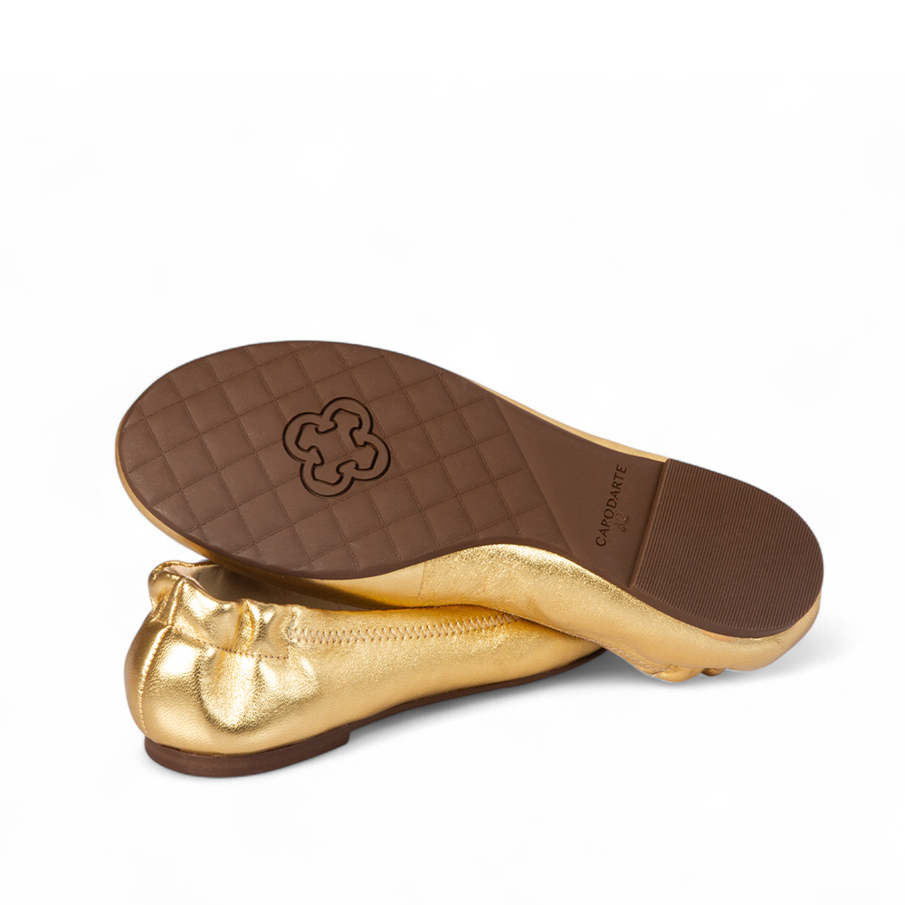 SAPATILHA INFANTIL DOURADA DE COURO CATHERINE image number 3