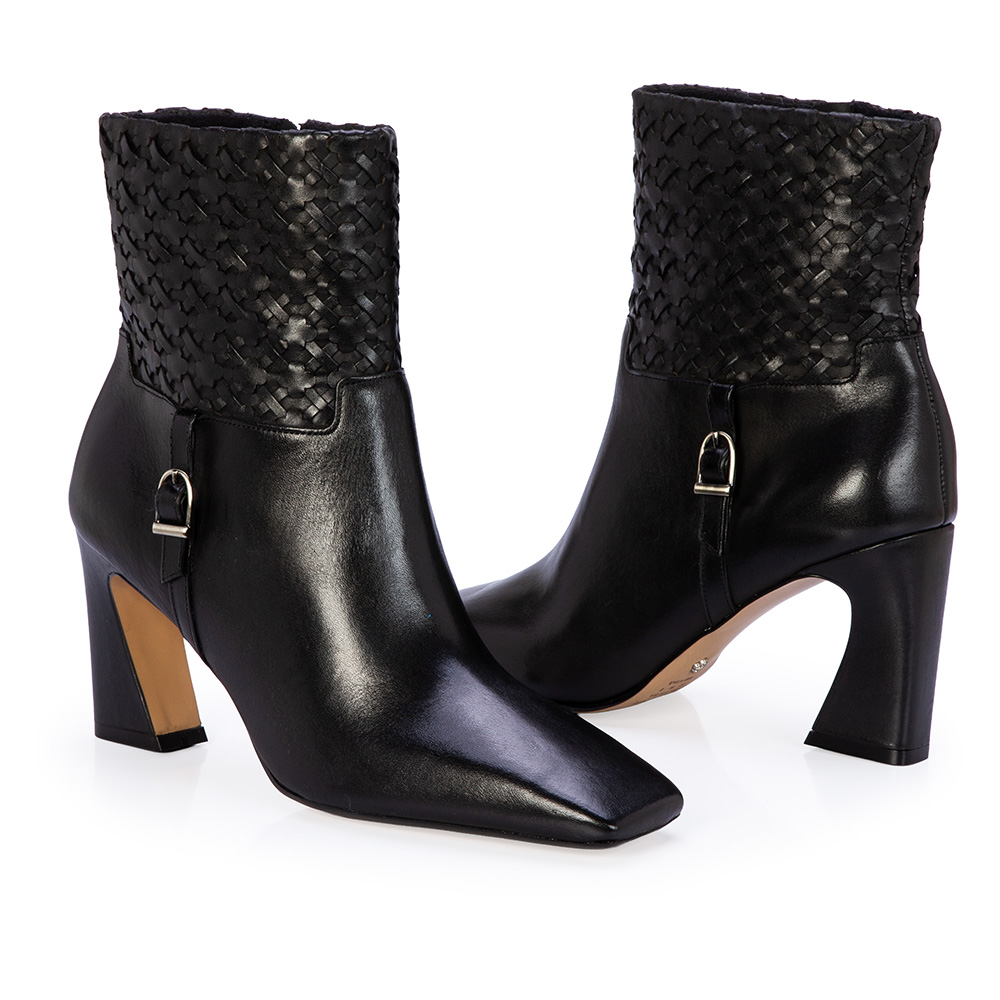 BOTA CANO CURTO PRETA COURO DETALHE TRESS&Ecirc; image number 4