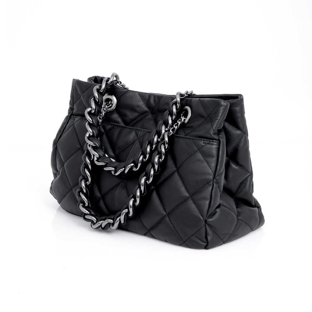 BOLSA SHOPPER PRETA DE COURO MATELASSÊ image number 3