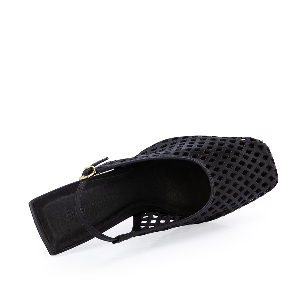 SCARPIN SLINGBACK PRETO DE COURO VAZADO image number 4