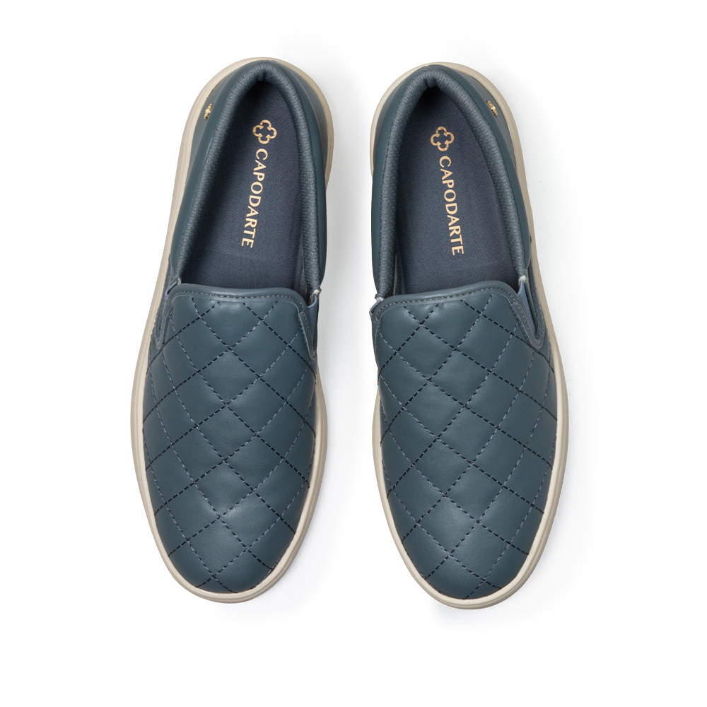 TÊNIS SLIP ON AZUL ÍNDIGO MATELASSÊ FEMININO image number 4
