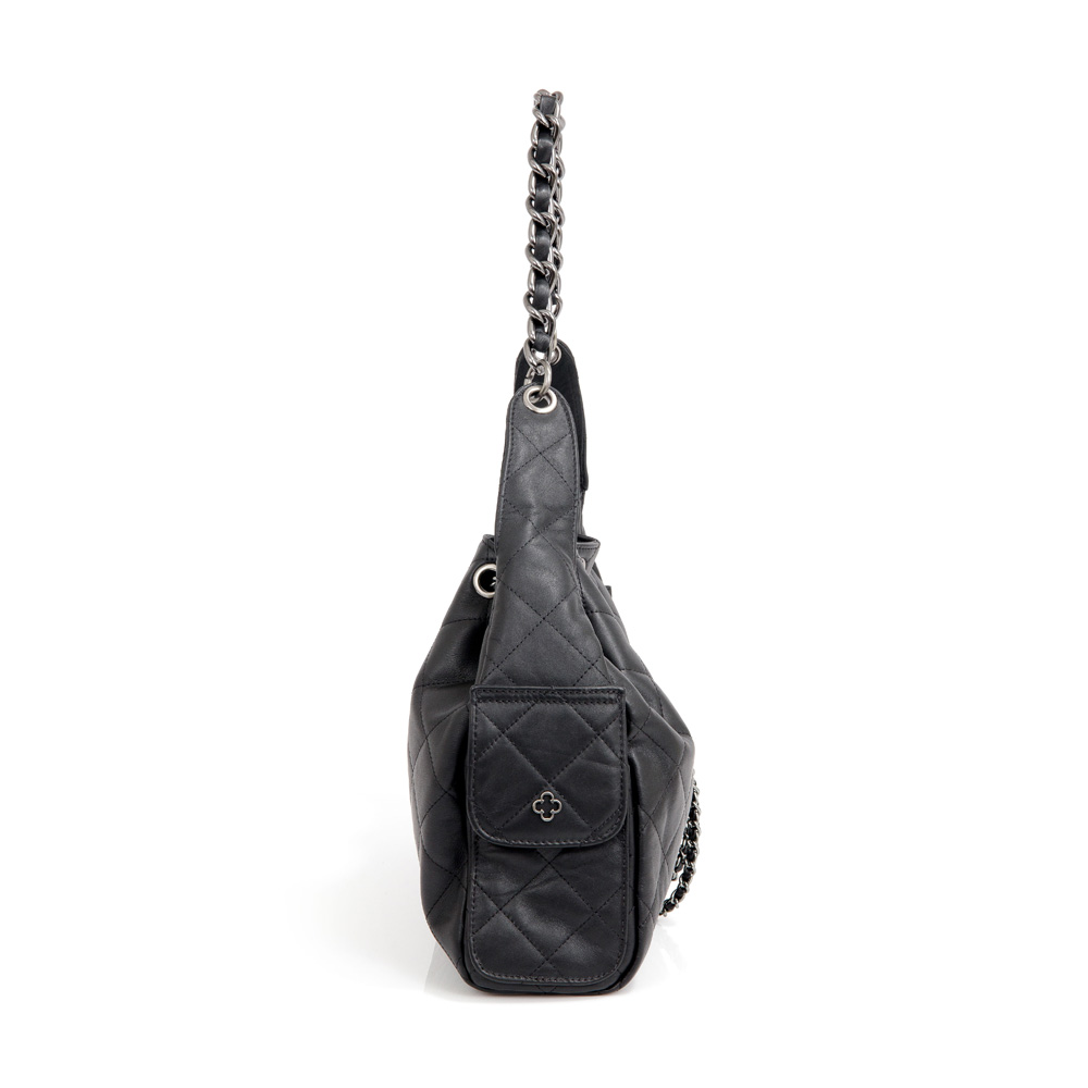 BOLSA SHOPPER PRETA DE COURO MATELASSÊ COM ALÇA CORRENTE image number 1