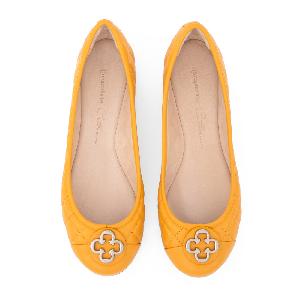 SAPATILHA CATHERINE AMARELO DAMASCO COURO MATELASS&Ecirc; image number 4