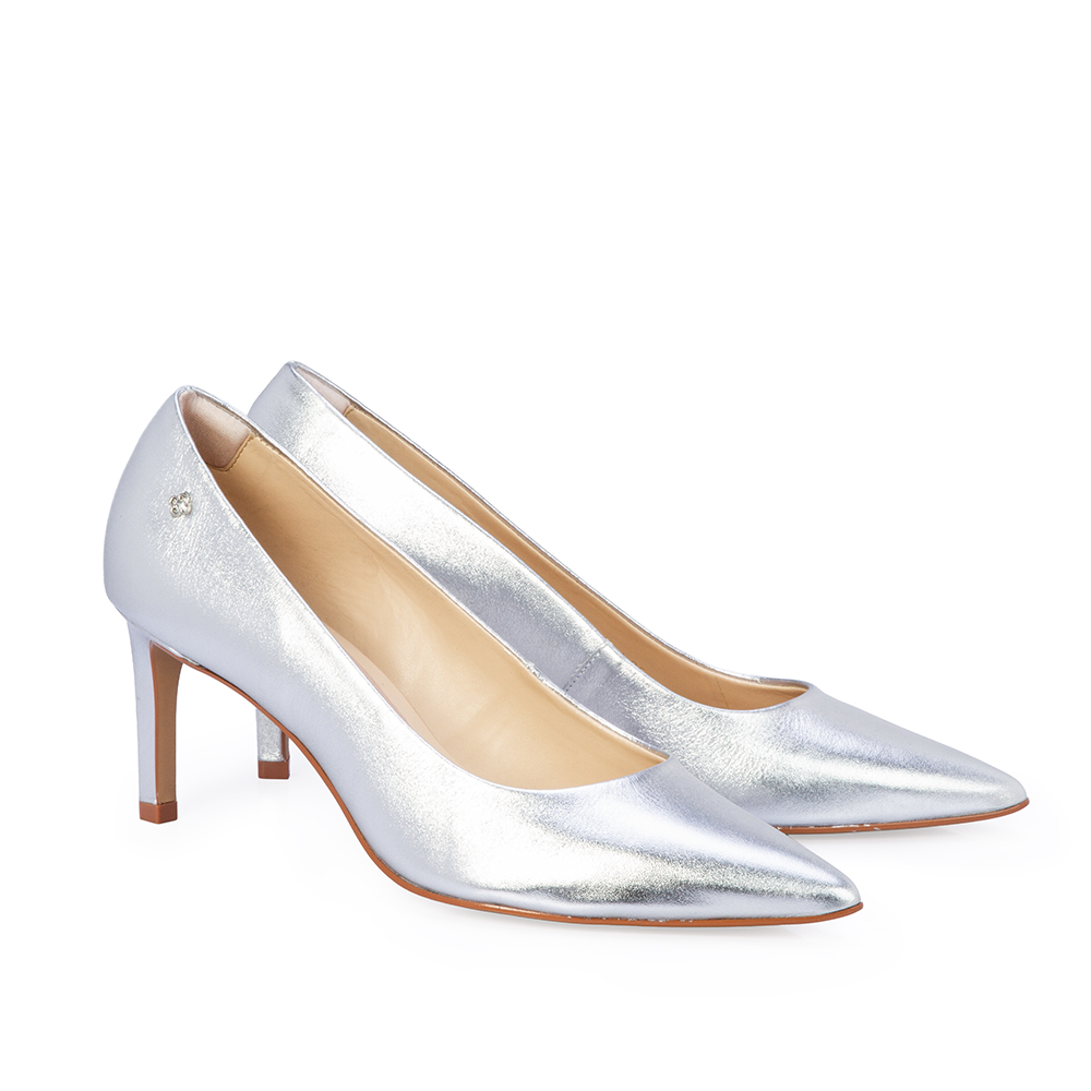 SCARPIN SALTO ALTO DE COURO PRATA METALIZADO image number 1