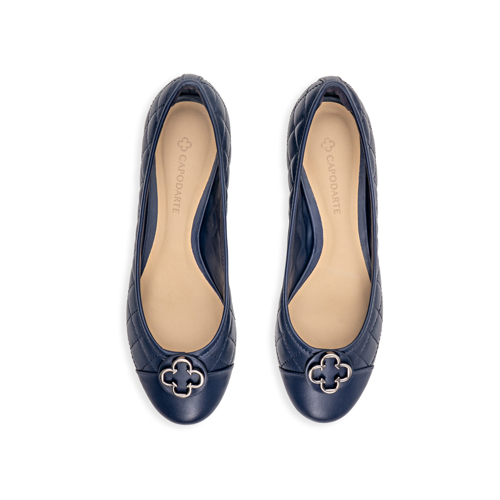 SCARPIN SALTO BAIXO DE COURO MARINHO AZZURRO MATELASS&Ecirc; image number 4
