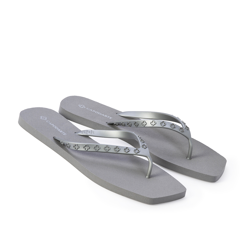 CHINELO DE DEDO PRATA COM TIRAS MONOGRAMA image number 1