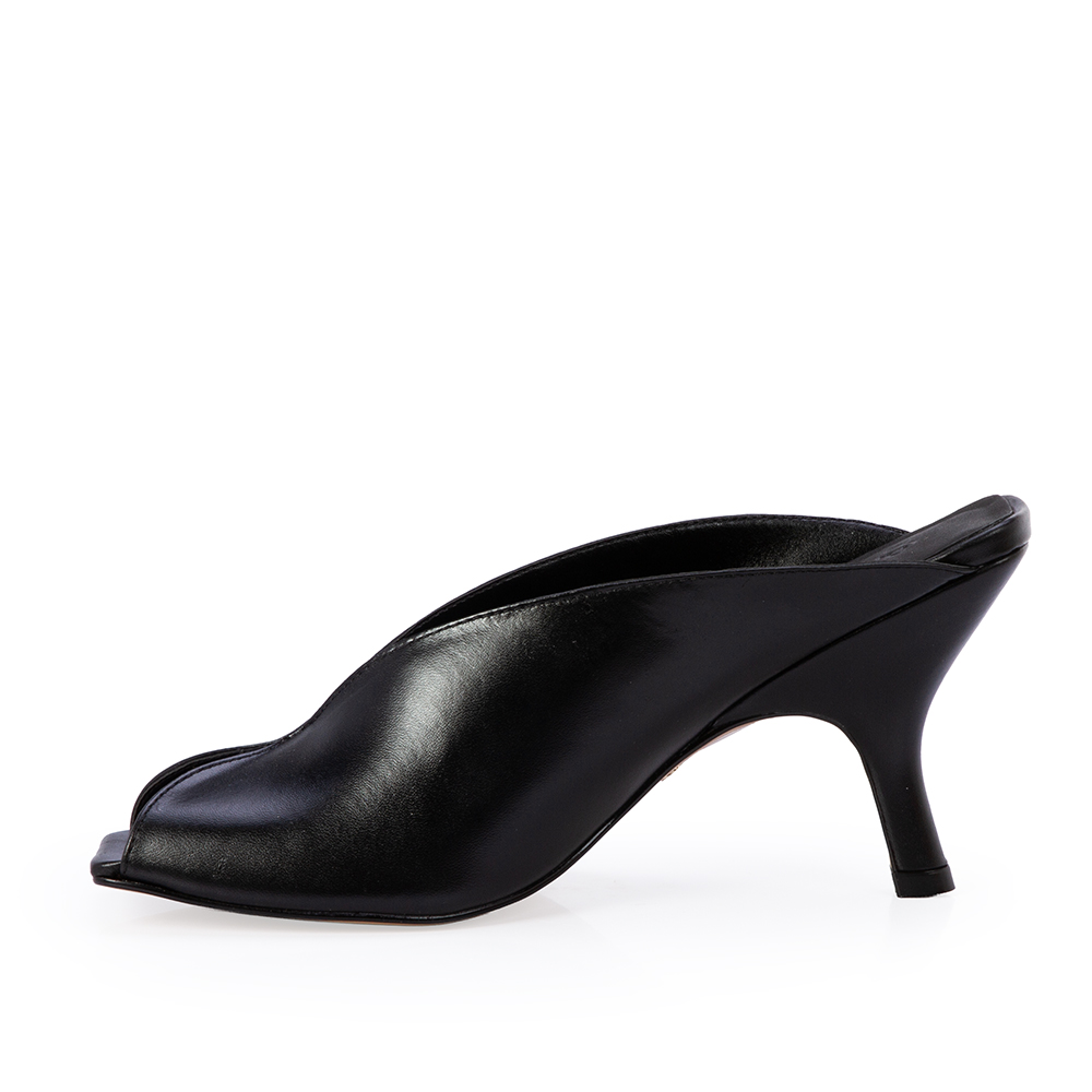 MULE SALTO M&Eacute;DIO COURO PRETA image number 2