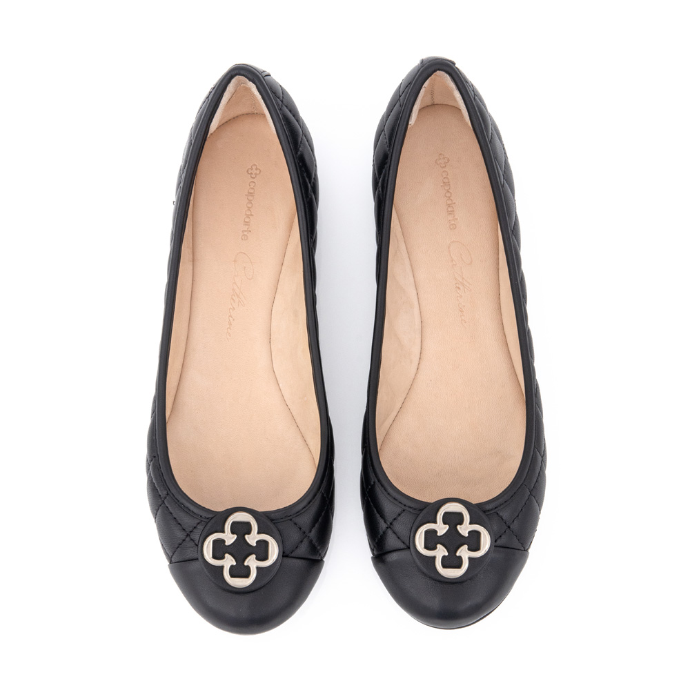 SAPATILHA CATHERINE PRETA DE COURO MATELASS&Ecirc; image number 4