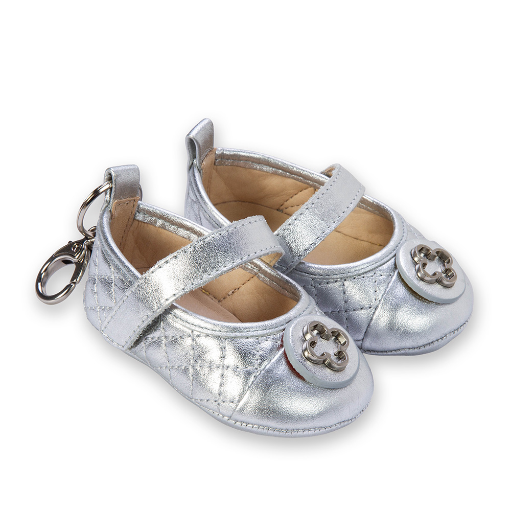 SAPATILHA RN PRATEADA DE COURO MATELASS&Ecirc; COM VELCRO image number 1