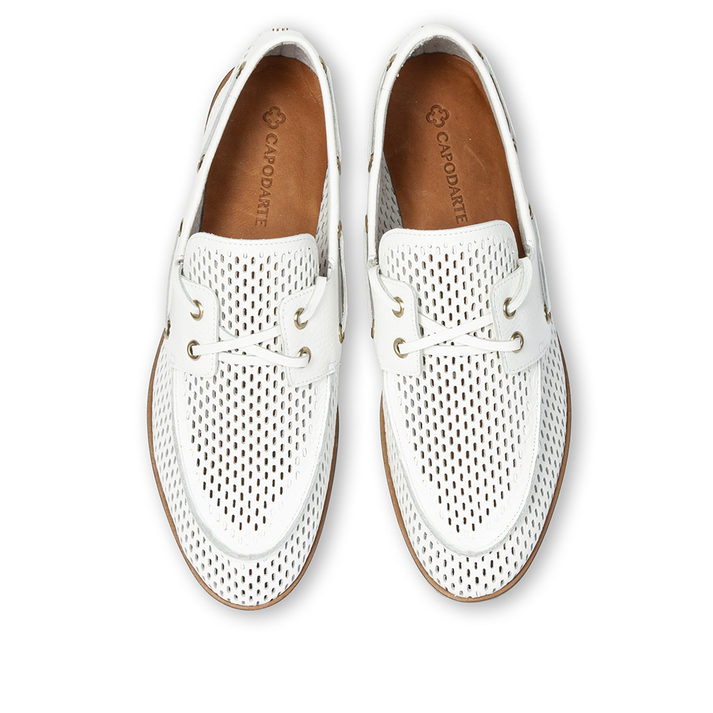 LOAFER MOCASSIM BRANCO DE COURO LA&Ccedil;O image number 4