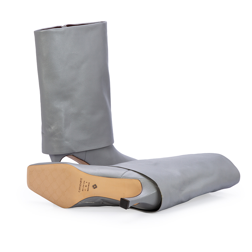 BOTA CANO M&Eacute;DIO CINZA CARBONO DE COURO image number 3
