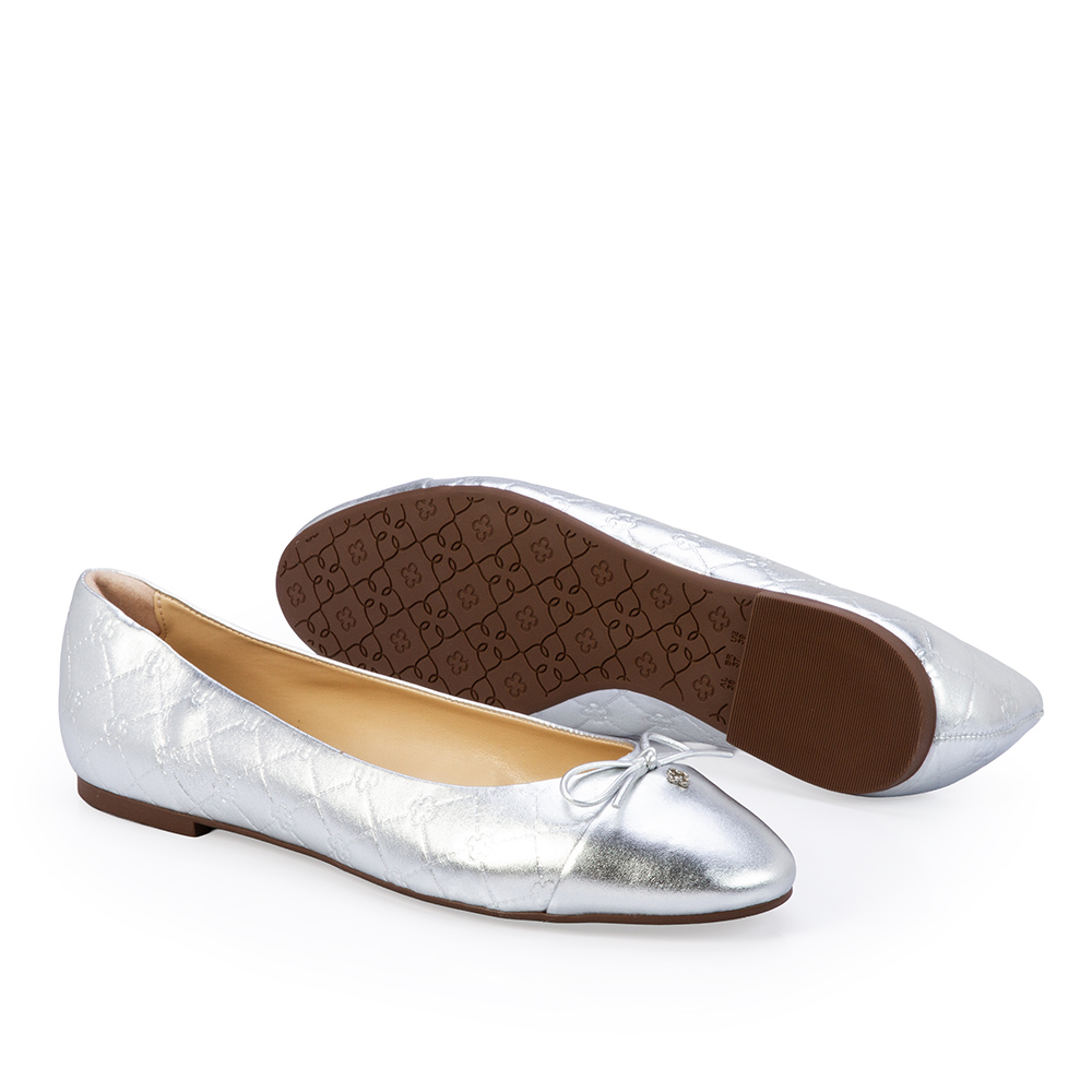 SAPATILHA MONOGRAMA DE COURO PRATEADA image number 3