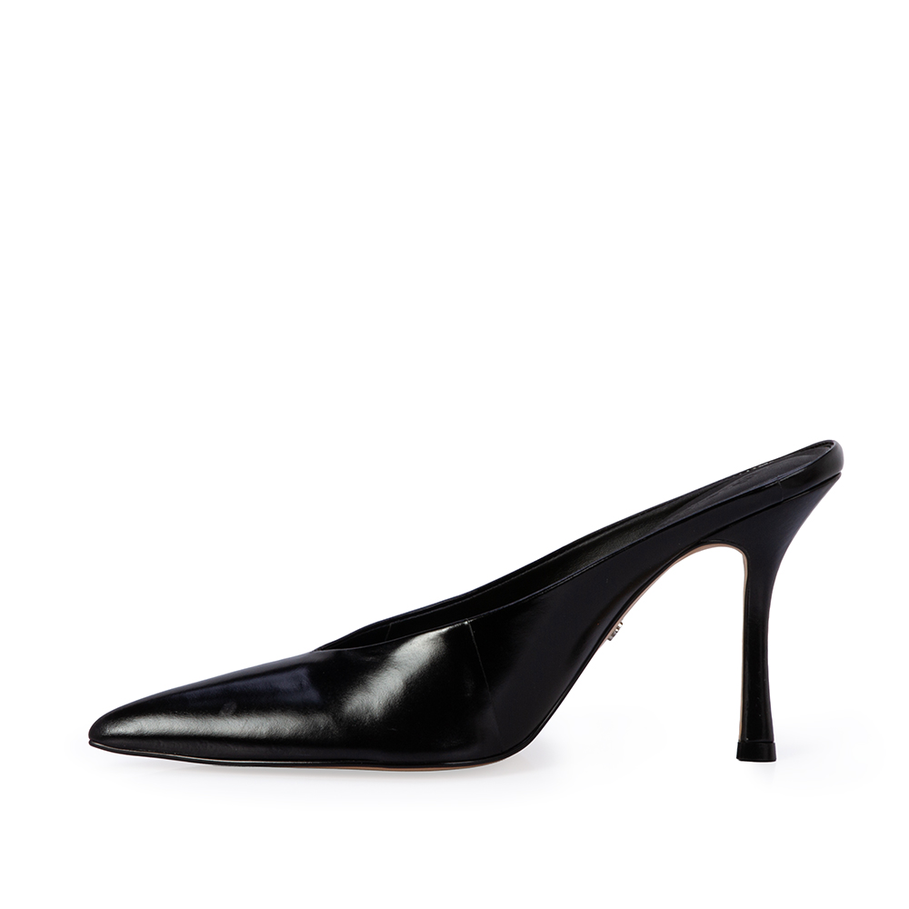 MULE PRETA SALTO ALTO DE COURO image number 2