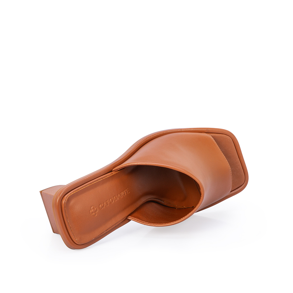 MULE CARAMELO SALTO BAIXO DE COURO image number 4