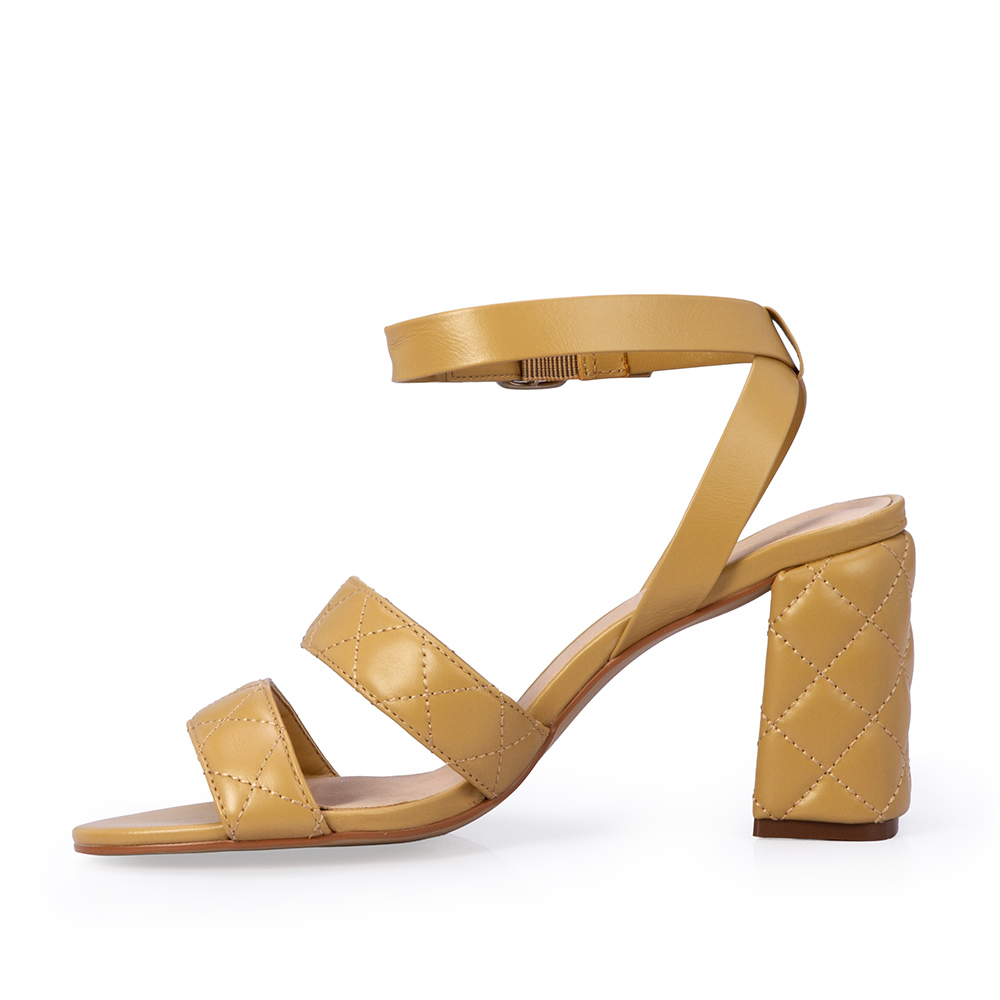 SAND&Aacute;LIA SALTO M&Eacute;DIO BEGE SAVANA DE COURO MATELASS&Ecirc; image number 2