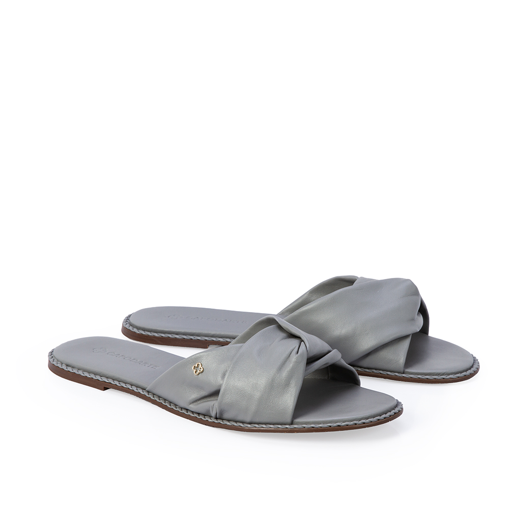 CHINELO RASTEIRO CINZA CARBONO DE COURO image number 1