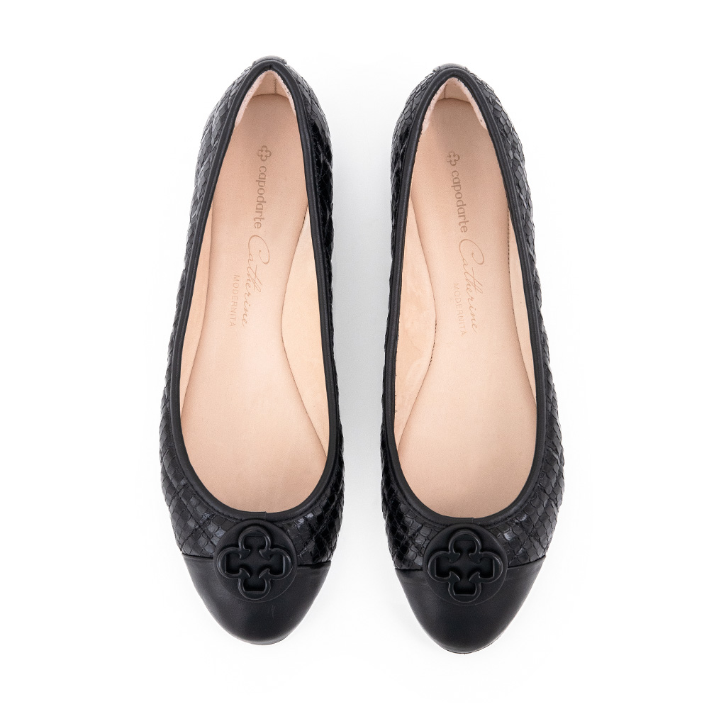 SAPATILHA CATHERINE MODERNITÁ PRETO DE COURO MATELASSÊ image number 4