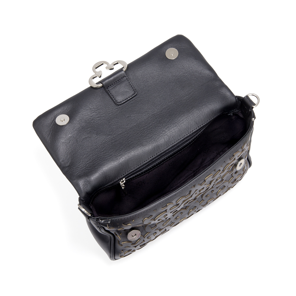 BOLSA PRETA COURO SHOULDER ALÇA CORRENTE image number 4