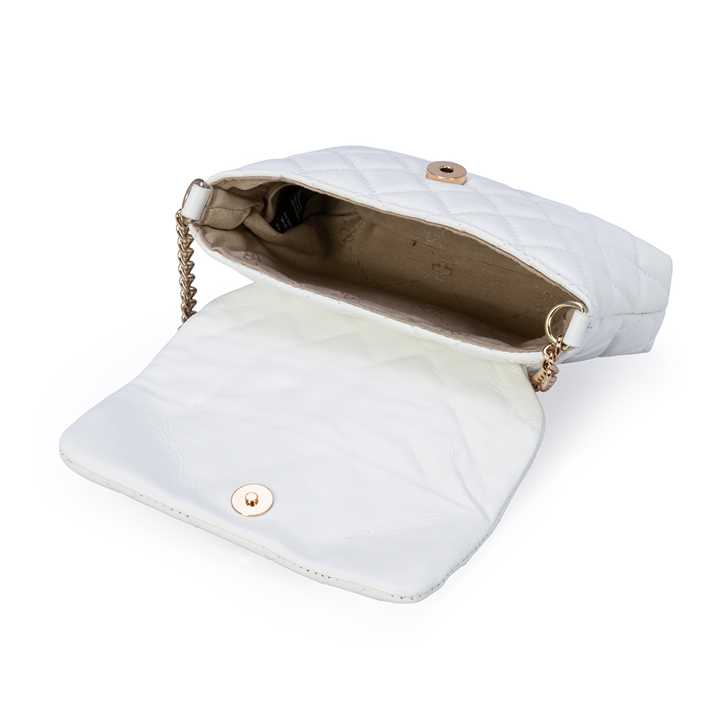 BOLSA PEQUENA BRANCA DE COURO MATELASS&Ecirc; SHOULDER BAG image number 4