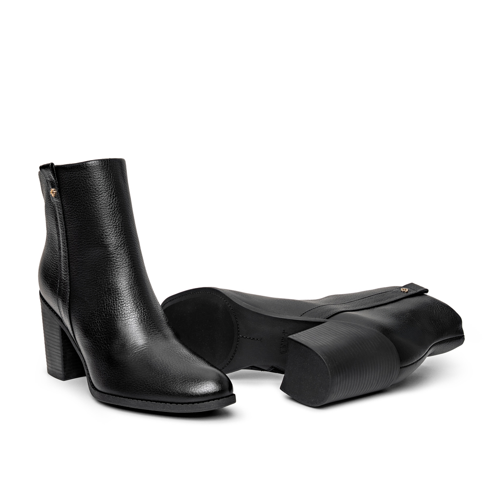 BOTA SALTO ALTO PRETA DE COURO image number 3