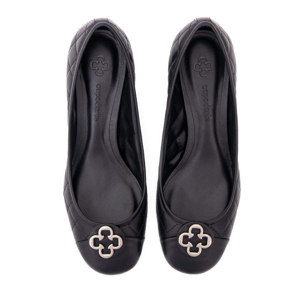 SCARPIN PRETO BICO REDONDO COURO MATELASS&Ecirc; image number 4