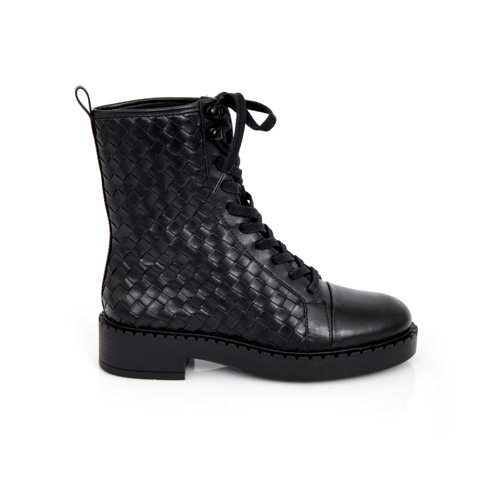 BOTA COTURNO PRETA COURO TRESSÊ image number 0