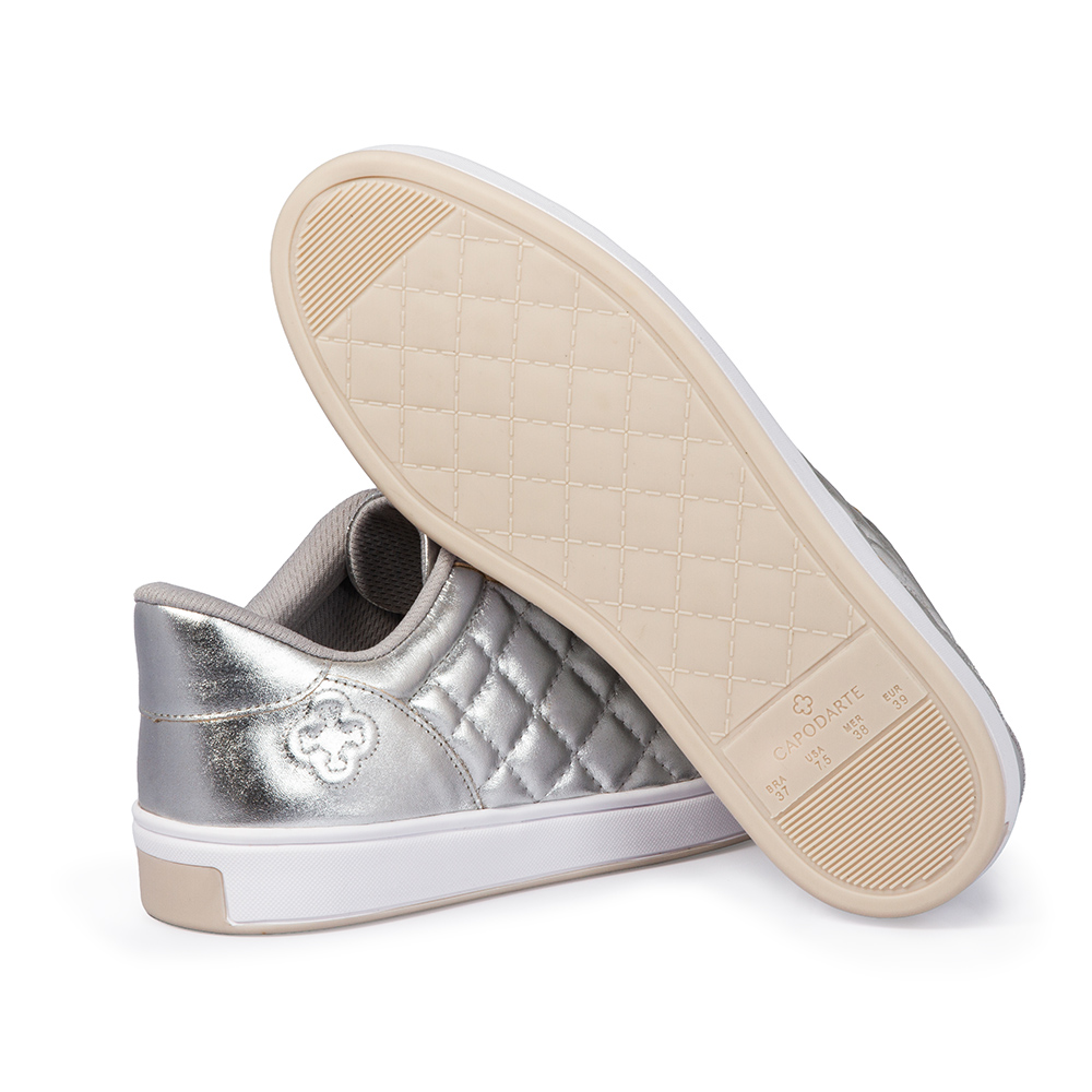 T&Ecirc;NIS FEMININO PRATEADO DE COURO MATELASS&Ecirc; image number 3
