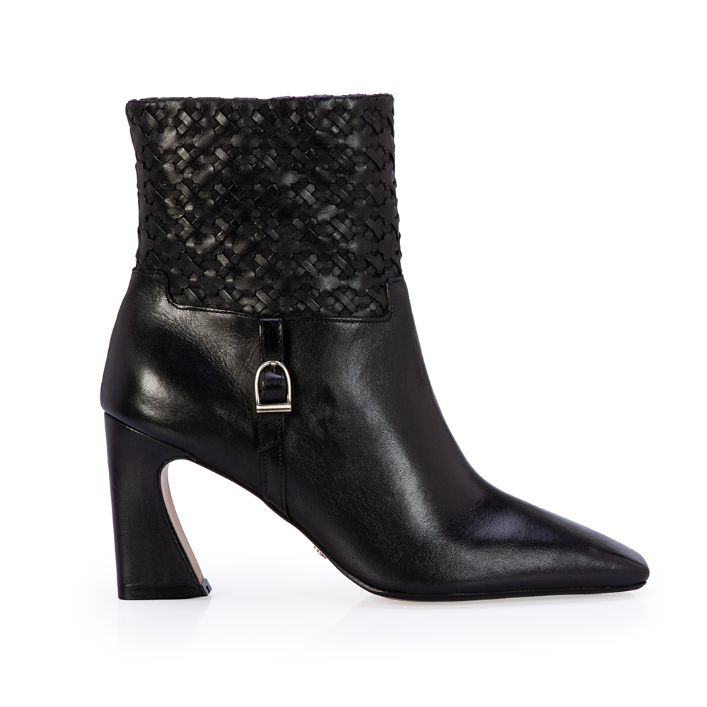 BOTA CANO CURTO PRETA COURO DETALHE TRESS&Ecirc; image number 0