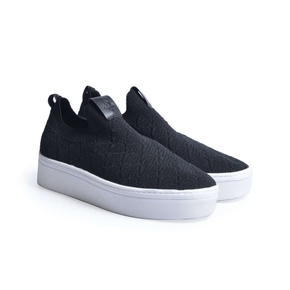 TÊNIS FEMININO SLIP ON KNIT MATELASSÊ PRETO image number 1