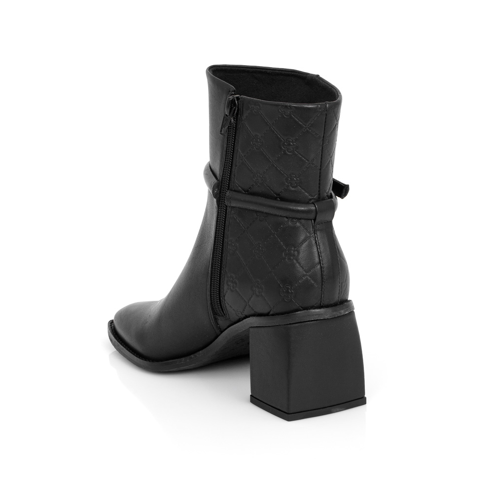 BOTA CANO CURTO PRETA DE COURO MONOGRAMA image number 2