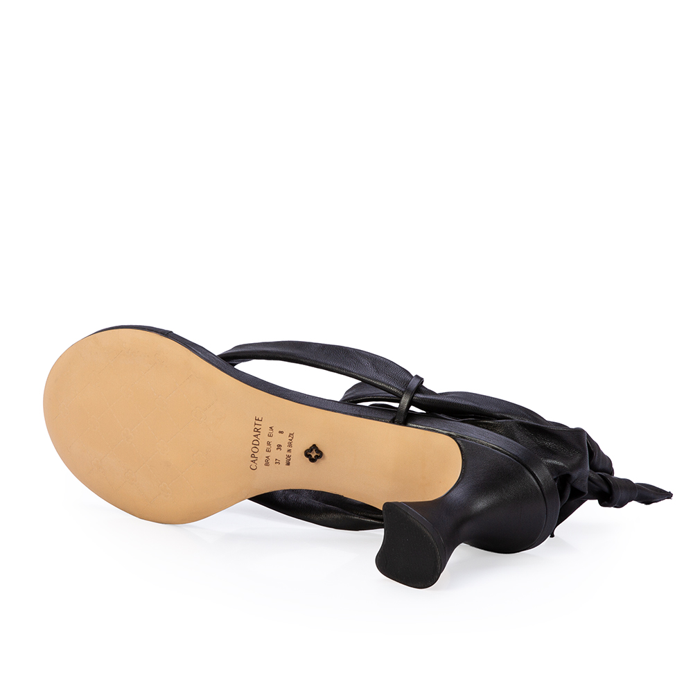 SAND&Aacute;LIA SALTO M&Eacute;DIO PRETA DE COURO image number 3