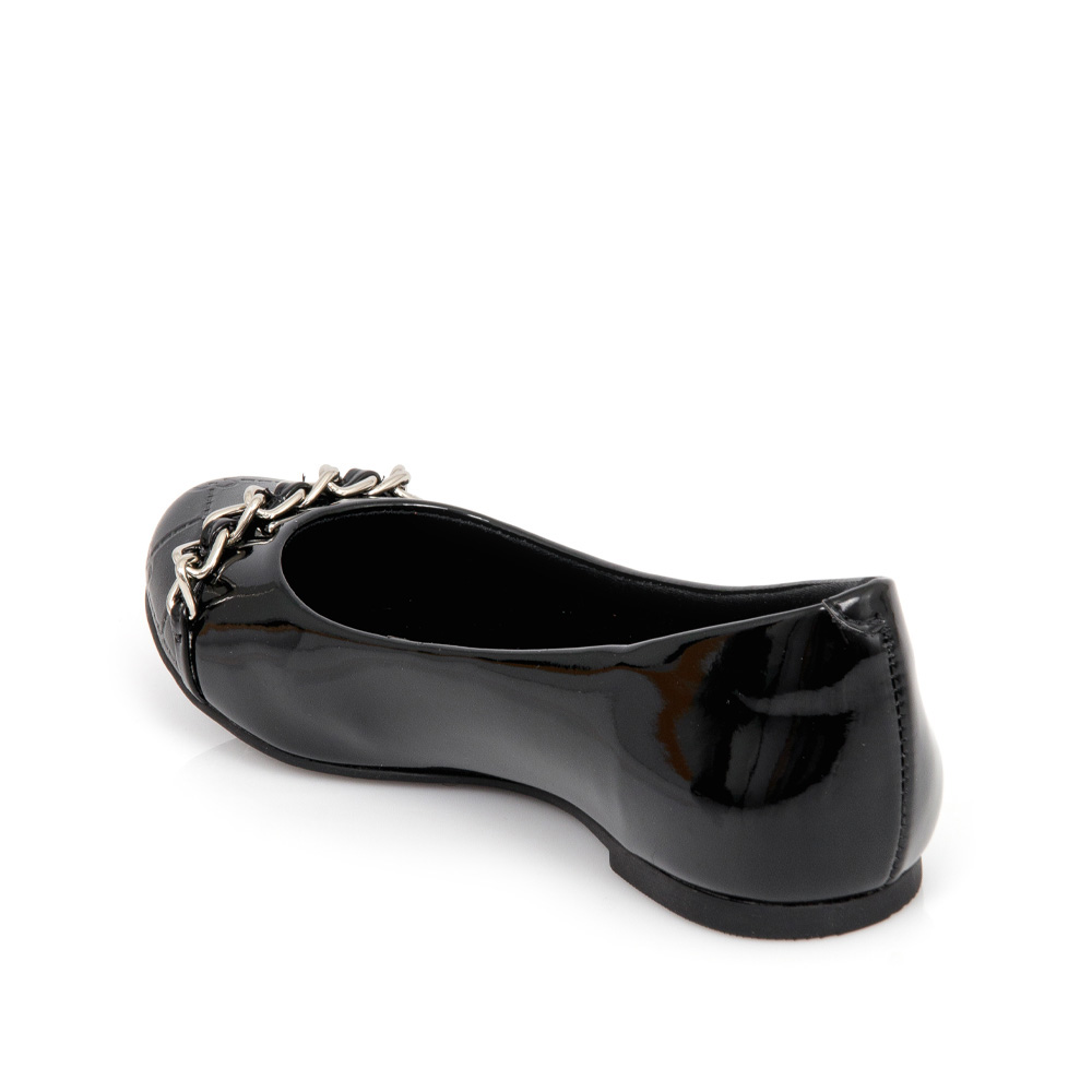 SAPATILHA PRETA INFANTIL MONOGRAMA CORRENTE image number 2