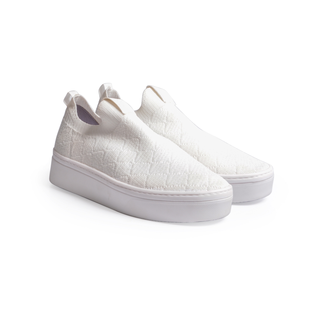 T&Ecirc;NIS FEMININO SLIP ON KNIT MATELASS&Ecirc; BRANCO image number 1